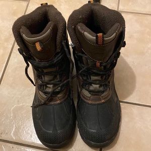 Size 9 boots! In great condition.